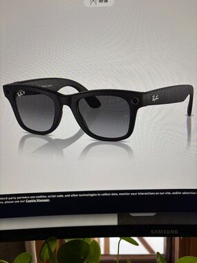 META Ray-Ban Wayfarer Sunglasses in Box NEVER WORN